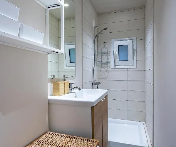 Ocean Breeze 1min To *